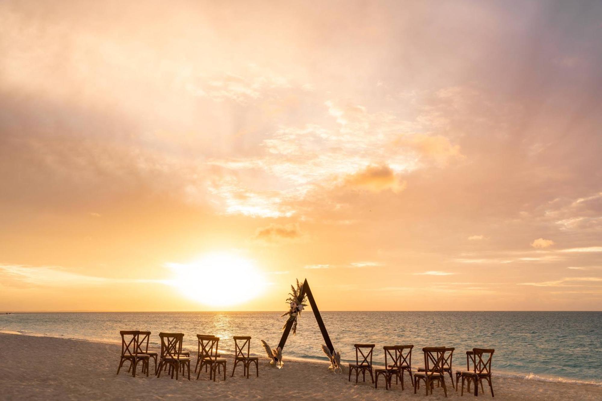 The Ritz-Carlton, Turks & Caicos Grace Bay Exterior foto